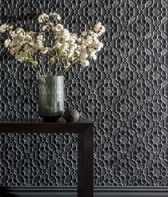 englische Lincrusta Tapete schwarz grau als Wandverkleidung Wohnzimmer